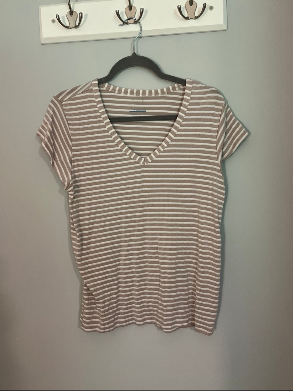 Columbia Taupe and White Striped V-Neck Short Sleeve Top
